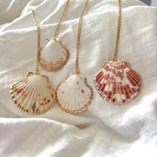 Atlantis necklace, mermaidcore, seashell, shell necklace, beach, surfer