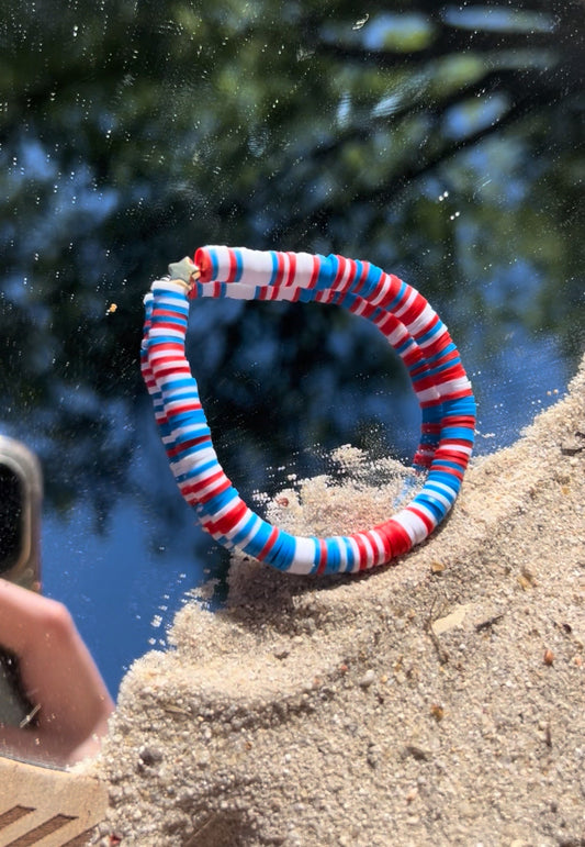 Heart beats true, red white and blue, gold star, clay bead vsco preppy bracelet, beach girl, summer jewelry