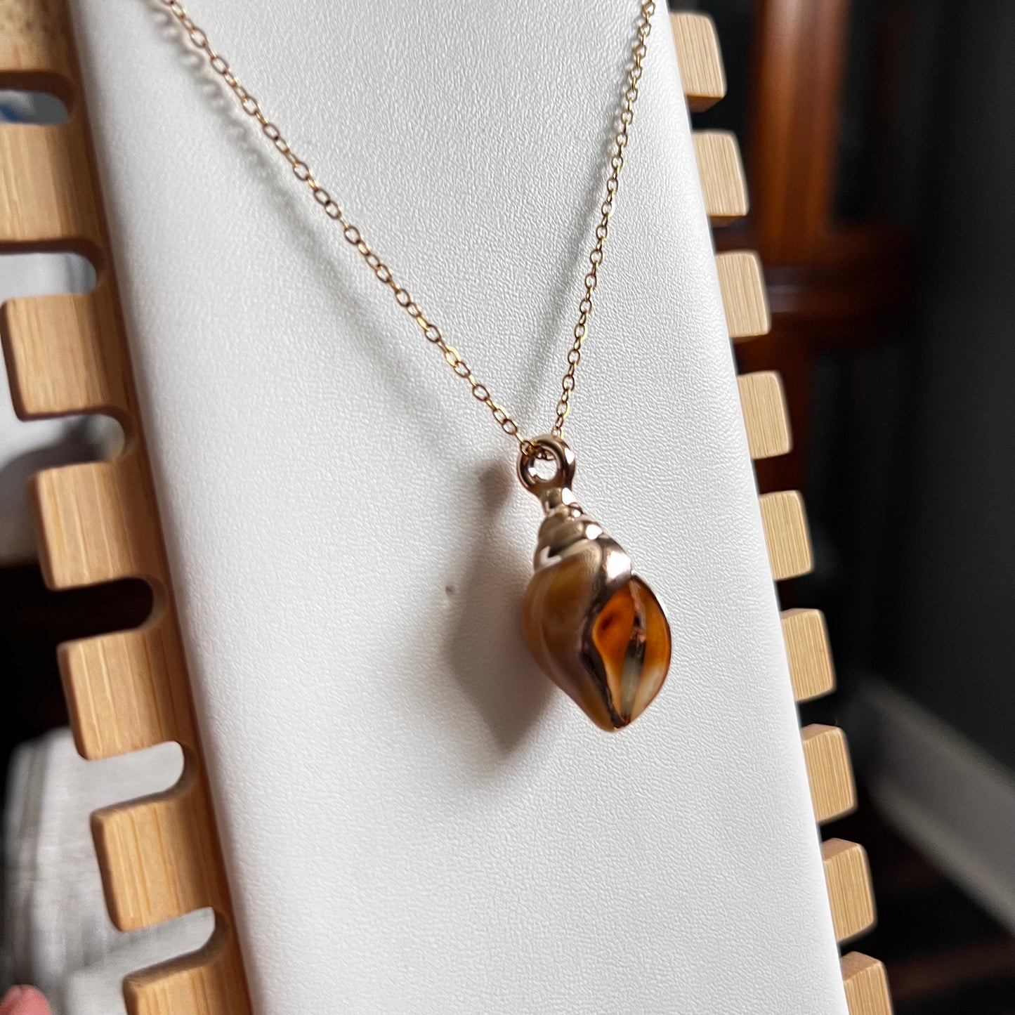 Shell phone, beach girl, ocean jewelry, sea shell inspi, shell charm, gold jewelry